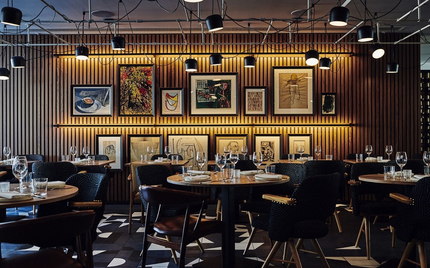 Stylish Bankside Hotel restaurant with warm wood decor, ideal for intimate events and meetings.