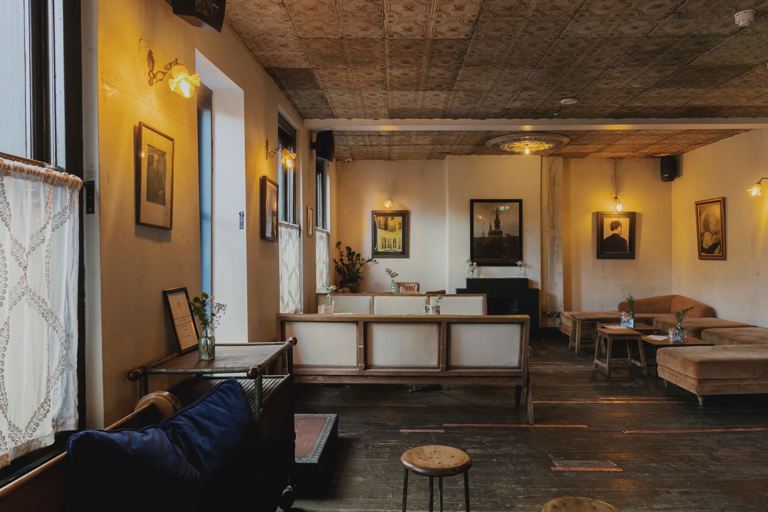 Stylish Hot Desk at Martello Hall, warm lighting, ideal for networking events.