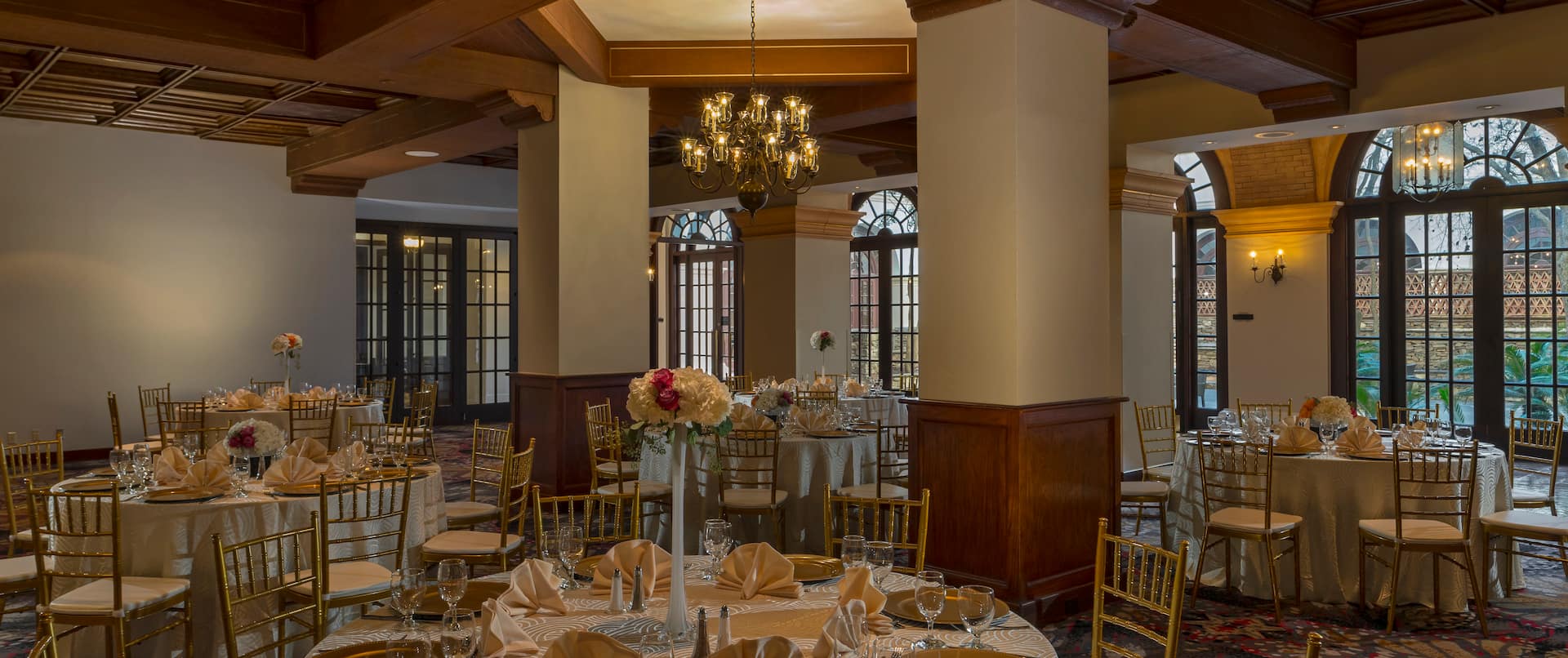 DoubleTree by Hilton Hotel Austin