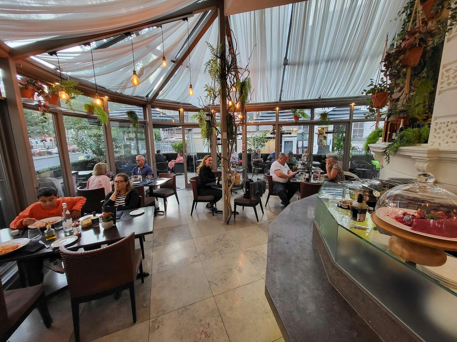 La Terrazza Kensington - >Brass Tacks</a>