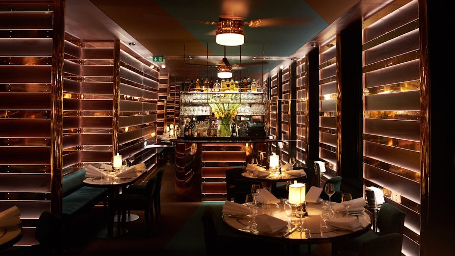 Elegant dining space on Casa Cruz London roof terrace, perfect for upscale events and networking.