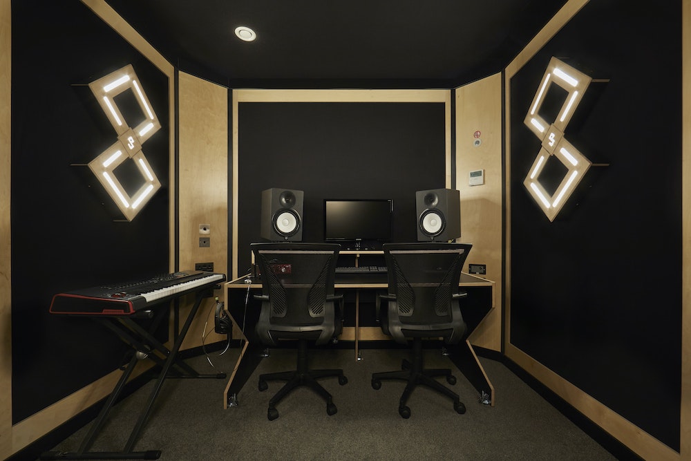 Recording Studio - 0cefca33-d127-4330-a1e5-8a5b30981089.jpeg