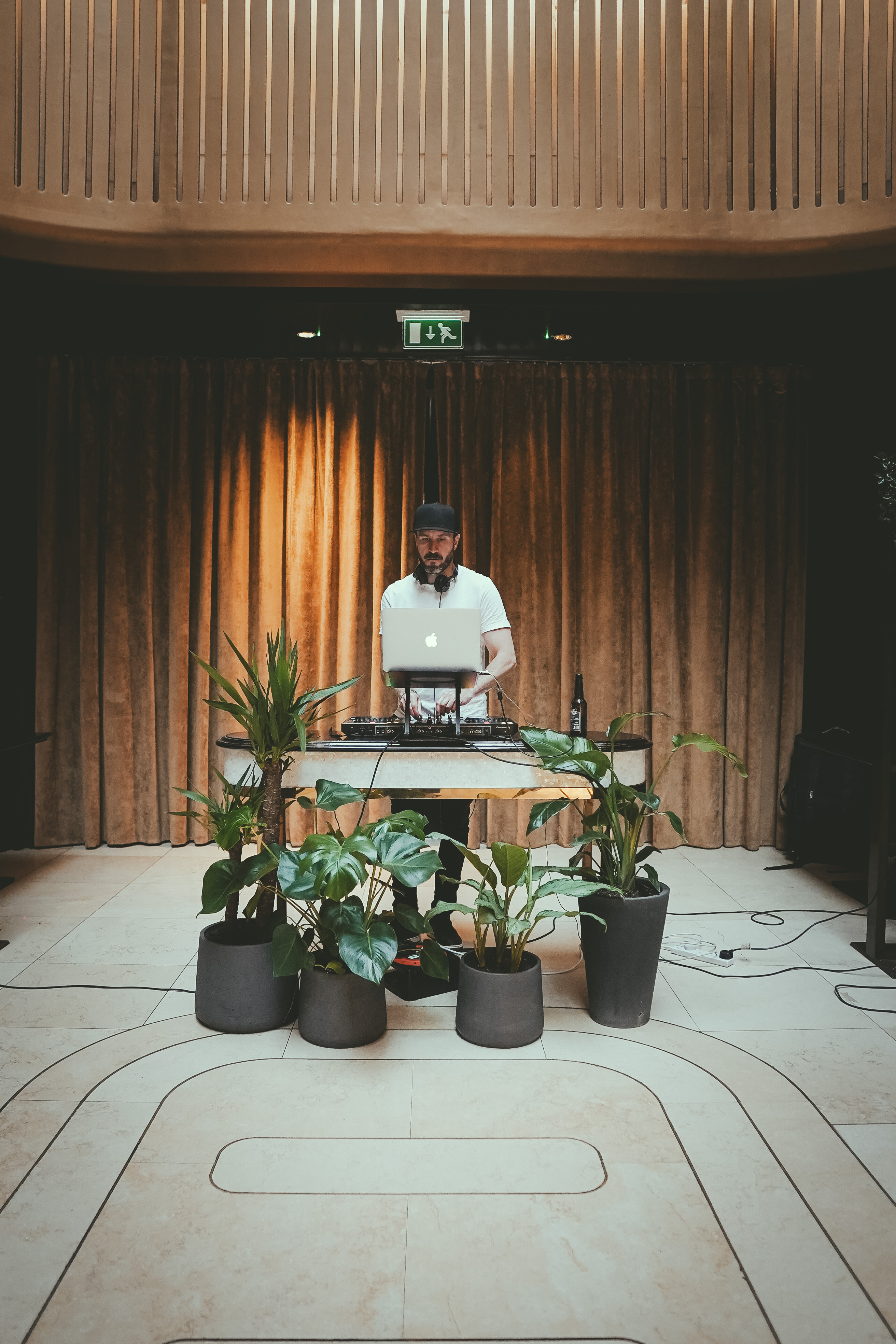 Jin Bar - 84c47e53-8fe5-4602-84c5-991d37e3098d.jpg