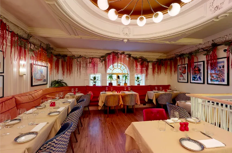 Elegant dining space for intimate gatherings and corporate events in Americana.