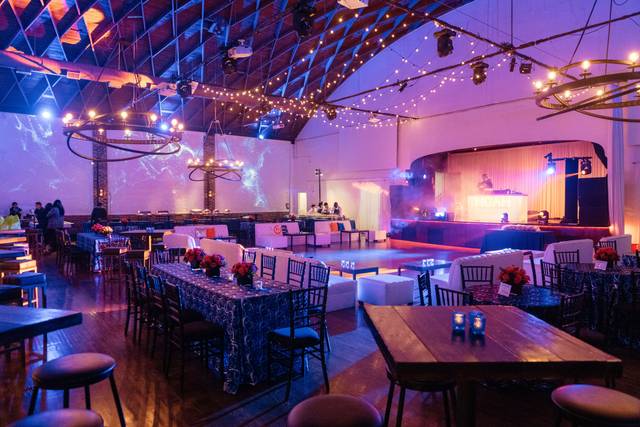 Stylish LOFT event space in Candela La Brea with elegant decor for corporate gatherings.