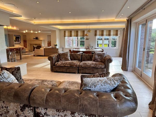 Fernside House and Barn - >Fernside House and Barn</a>