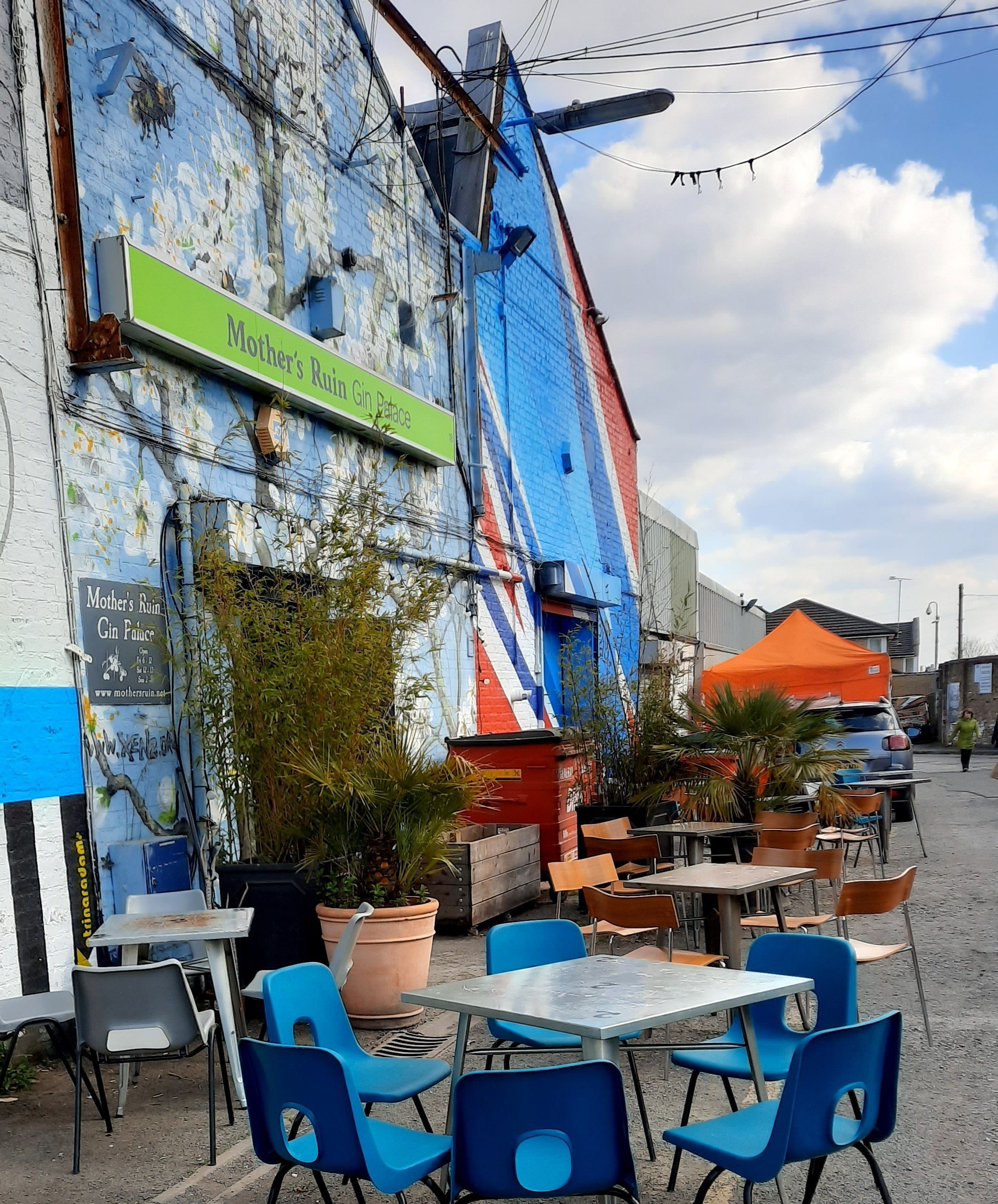 Pillars Brewery mural at Mother's Ruin, ideal for outdoor events and gatherings.