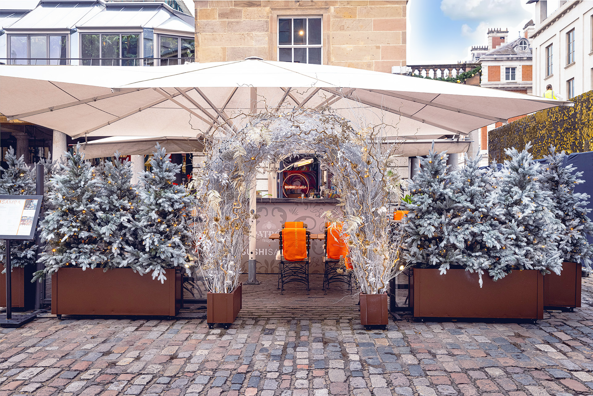 Piazza Terrace - 1nrejhqlf1p.jpg