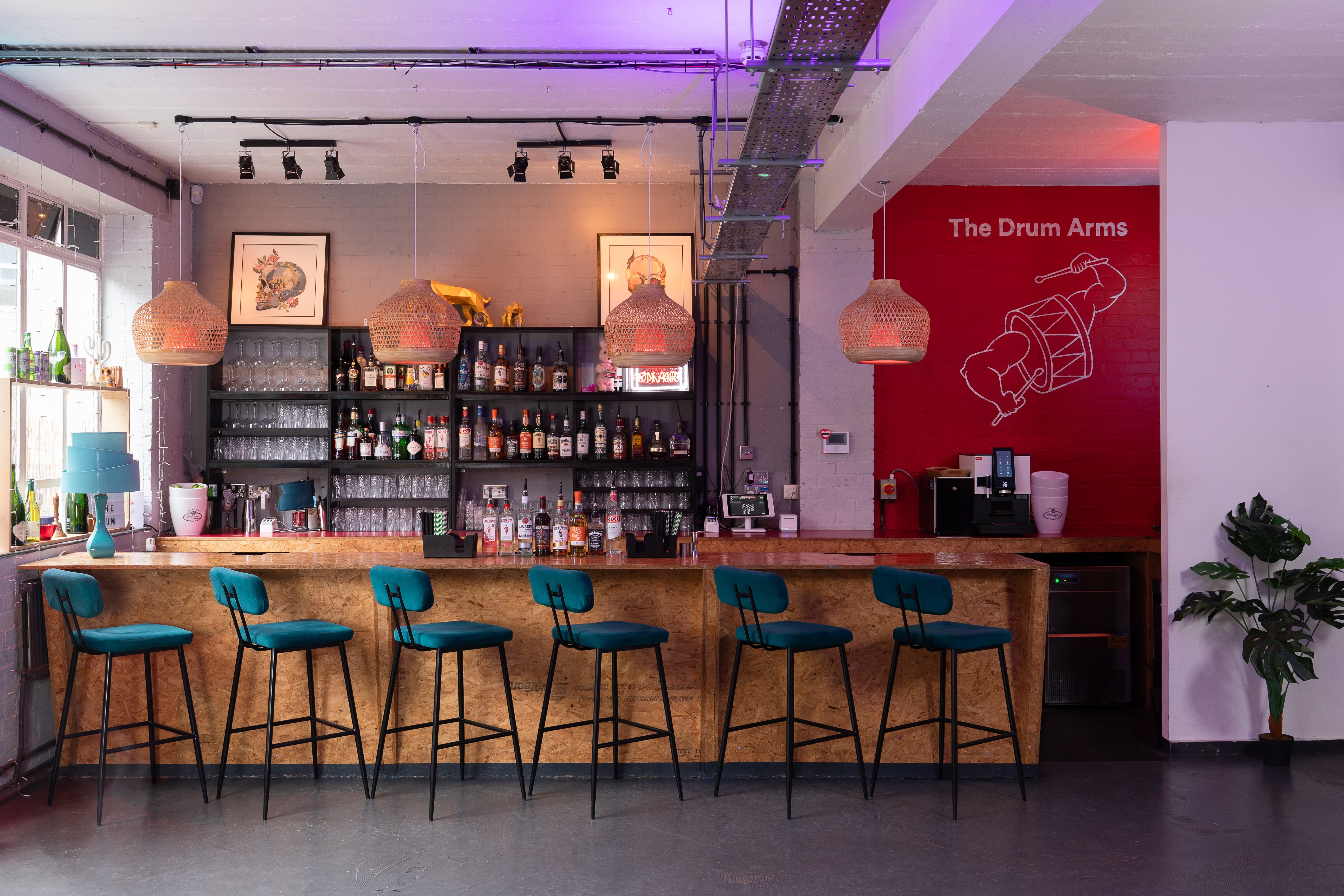 Bar, Studio & Terrace - 124utbgsblr.jpeg