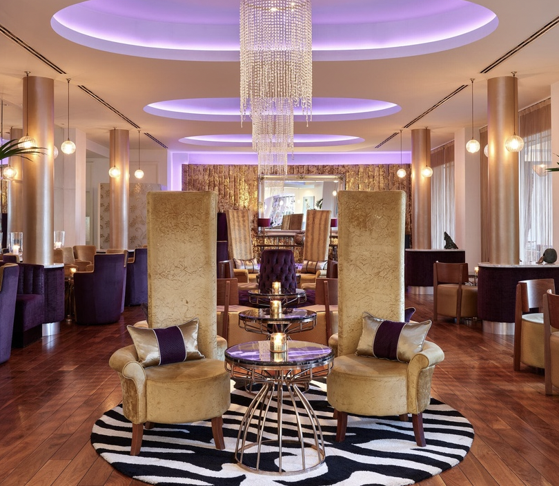 Modern lounge area in Celtic Mannon, ideal for networking events and meetings.