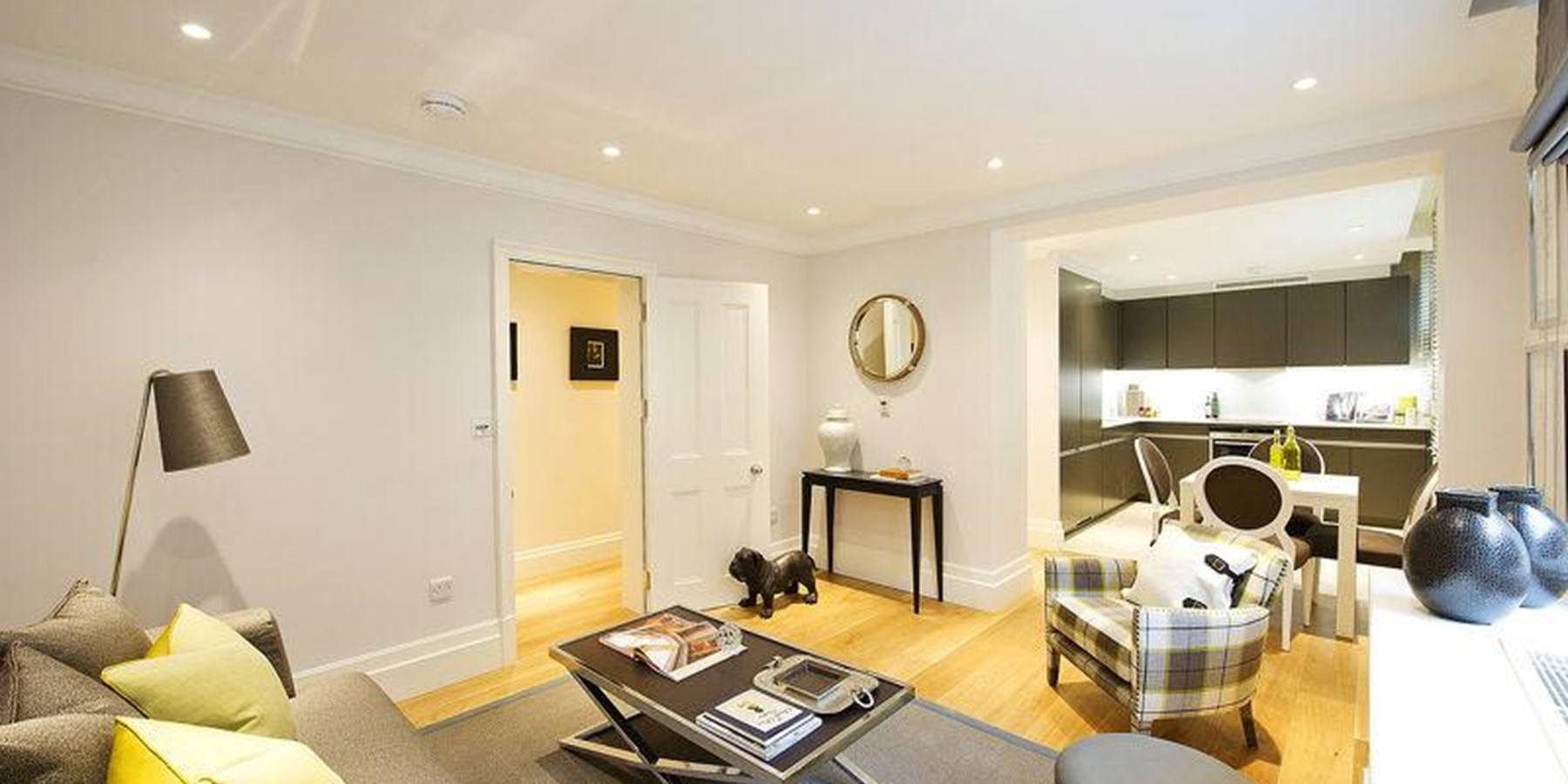 Modern living space in Studio 9, ideal for meetings and brainstorming sessions.