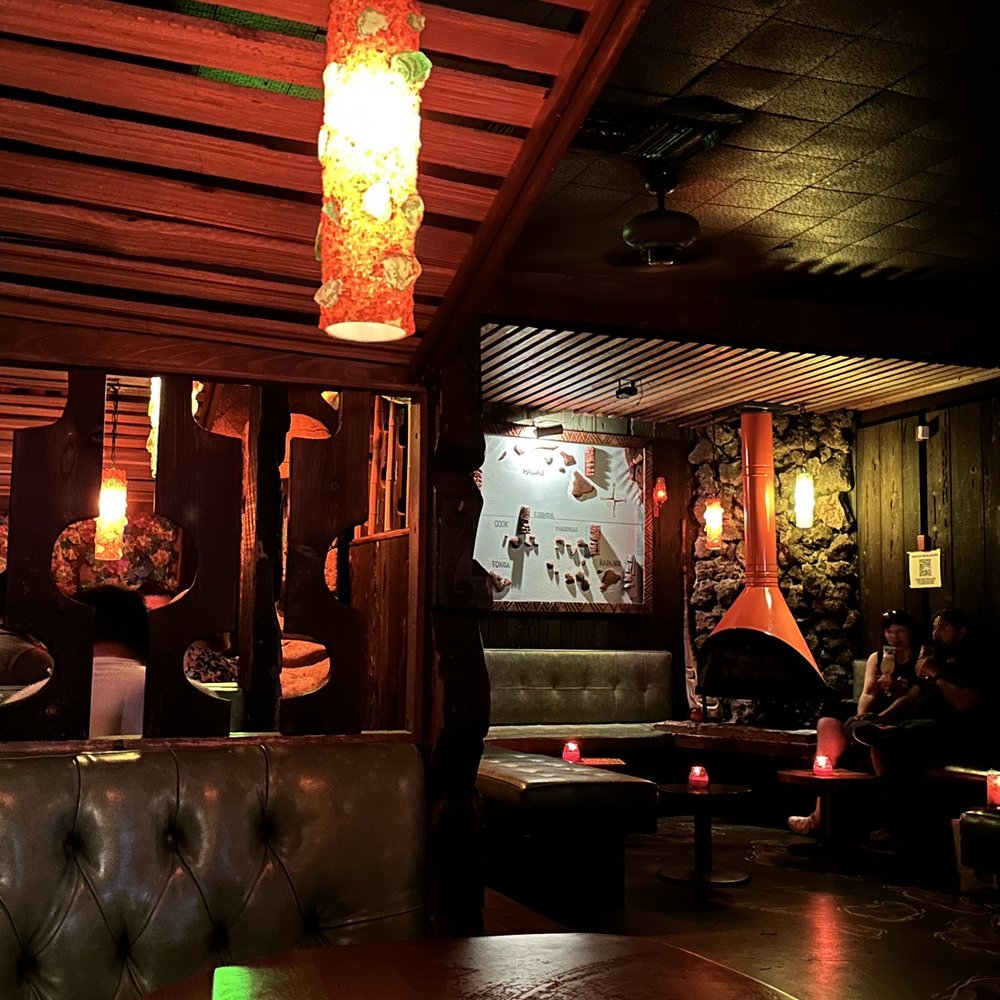 Cozy bar lounge in Bexx Secret Garden, perfect for intimate gatherings and networking events.