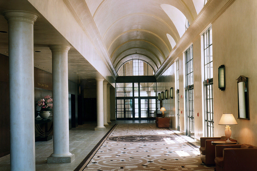 Marquee Rotunda lobby at Warner Bros. Studios, elegant design for events and meetings.
