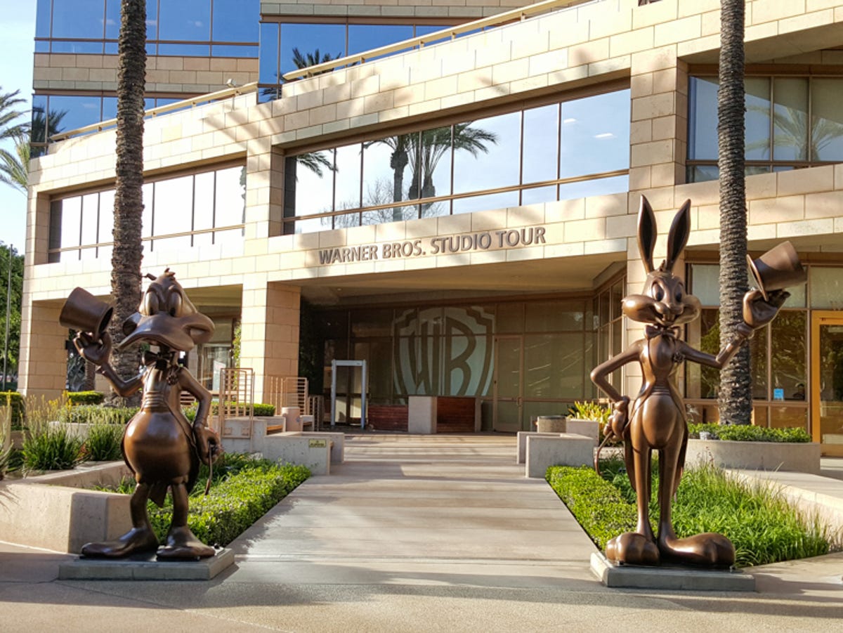 Warner Bros. tour (pictures ...