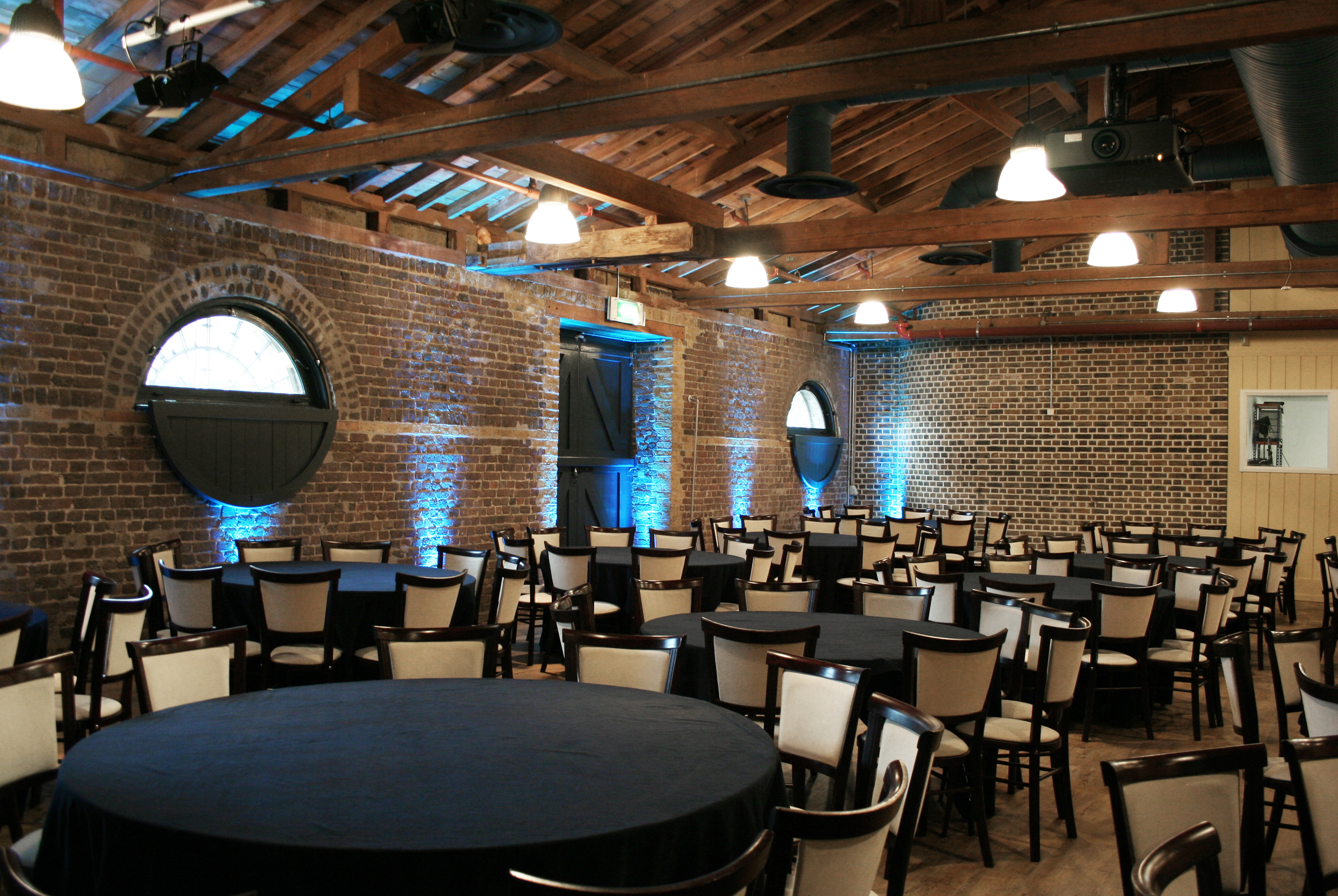 Whole Venue - xa3q1n424v5.jpg