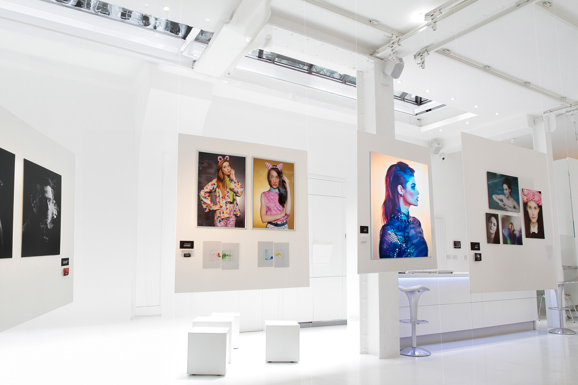 Modern gallery space with striking artwork, ideal for art exhibitions and networking events.