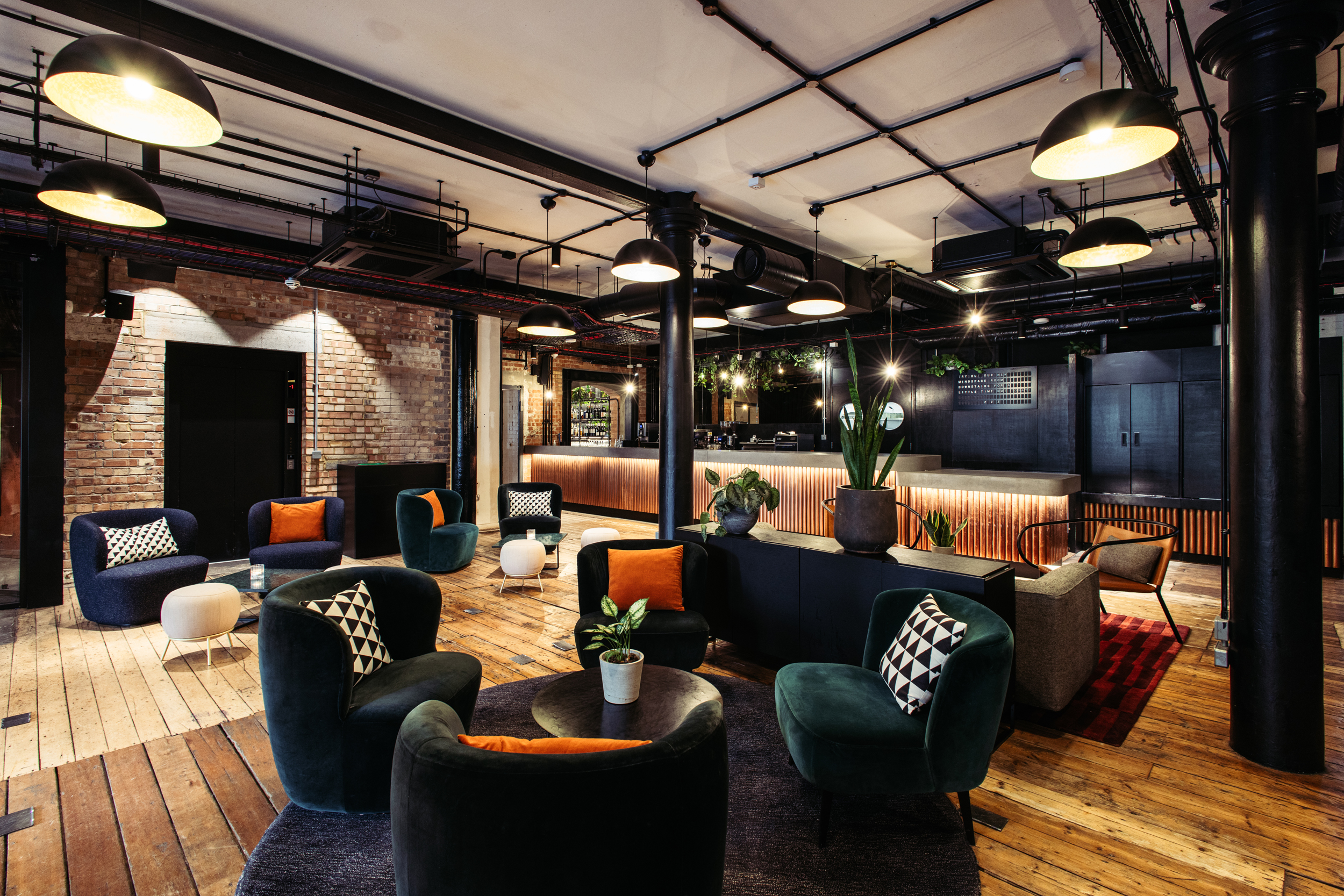 The Lounge - fu1izhoyrlp.jpg