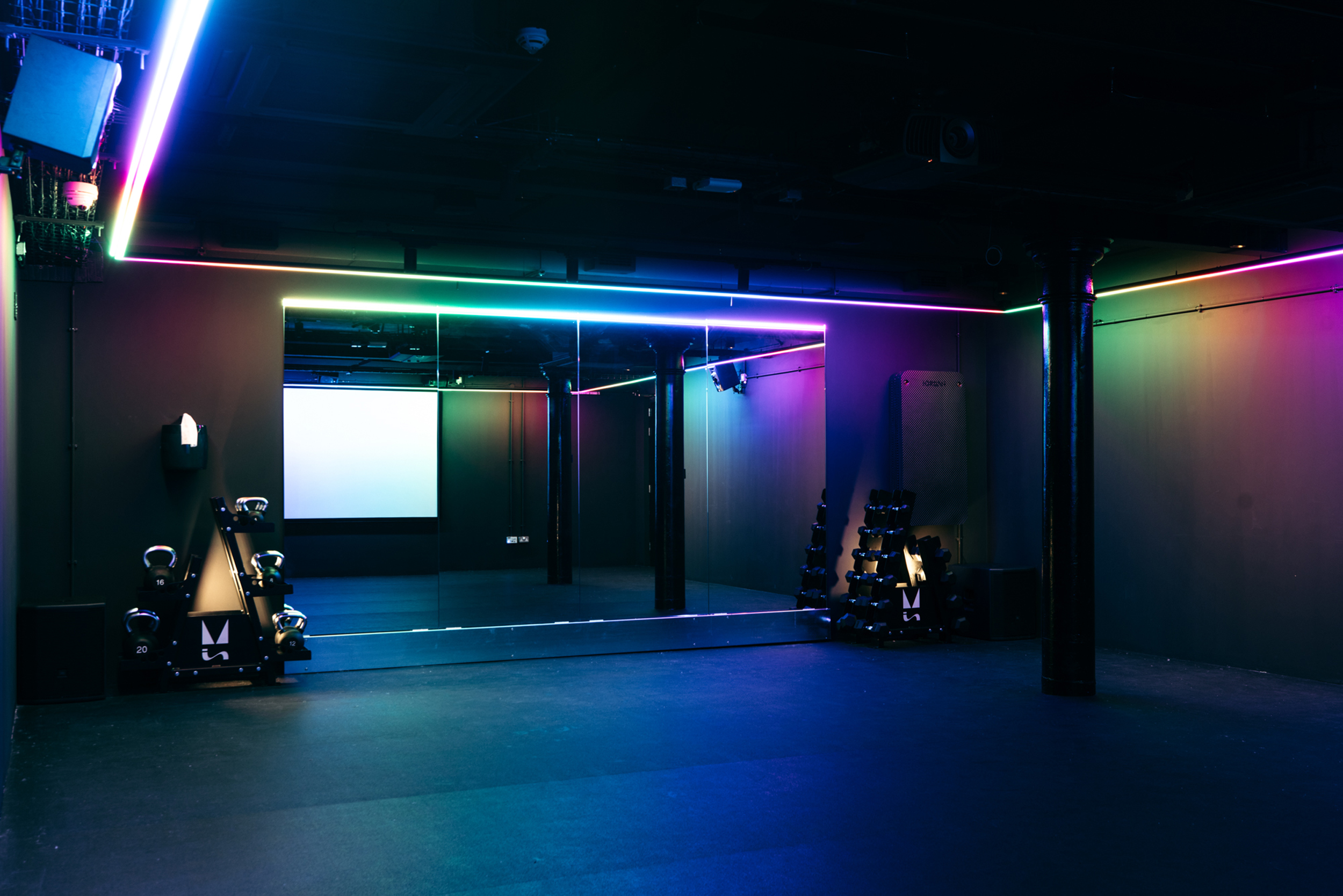 Box - 2b3561f9-8d72-477f-9156-c6f131bbfc8f.jpg