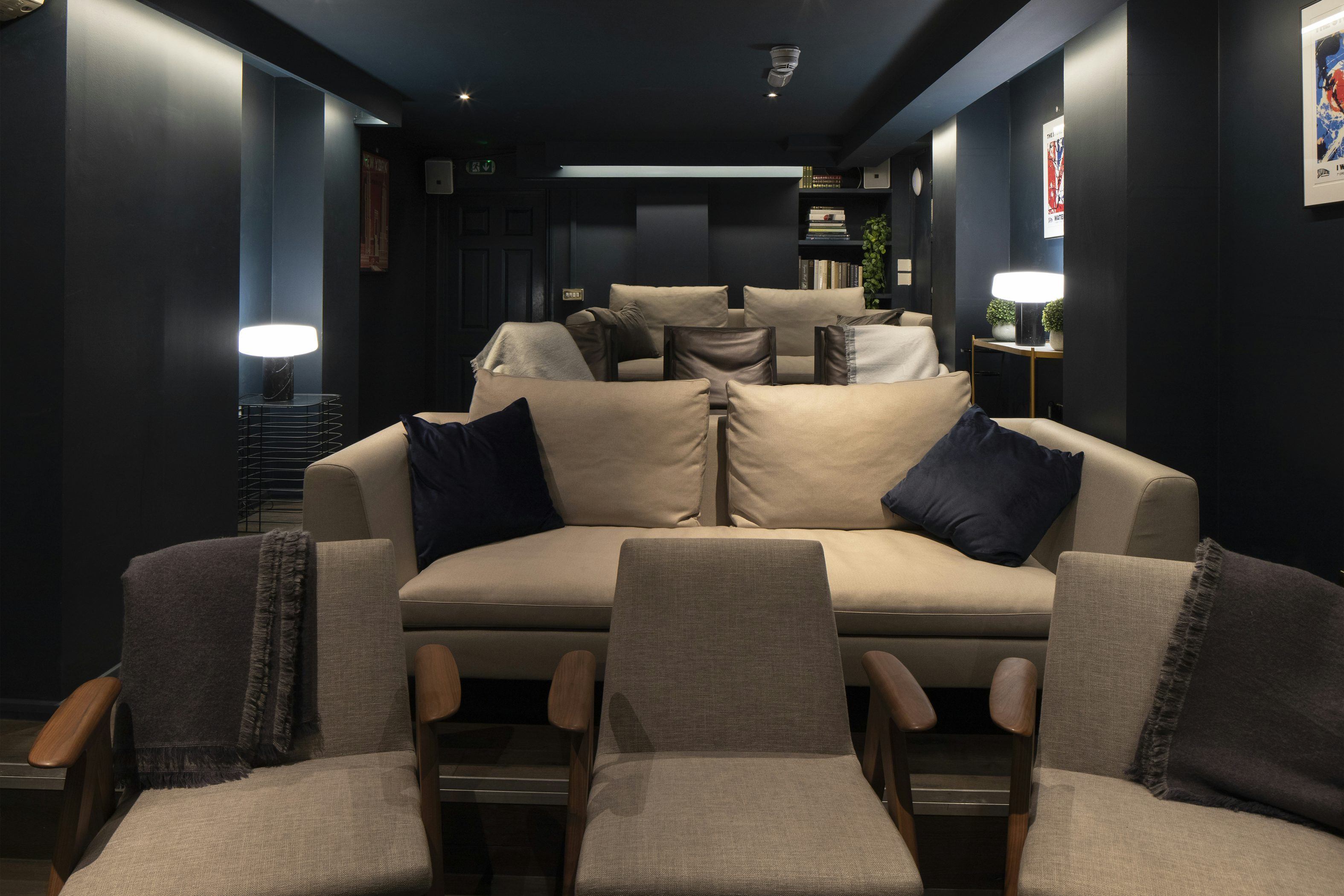 Stylish meeting space in Electric Space, perfect for team-building and presentations.