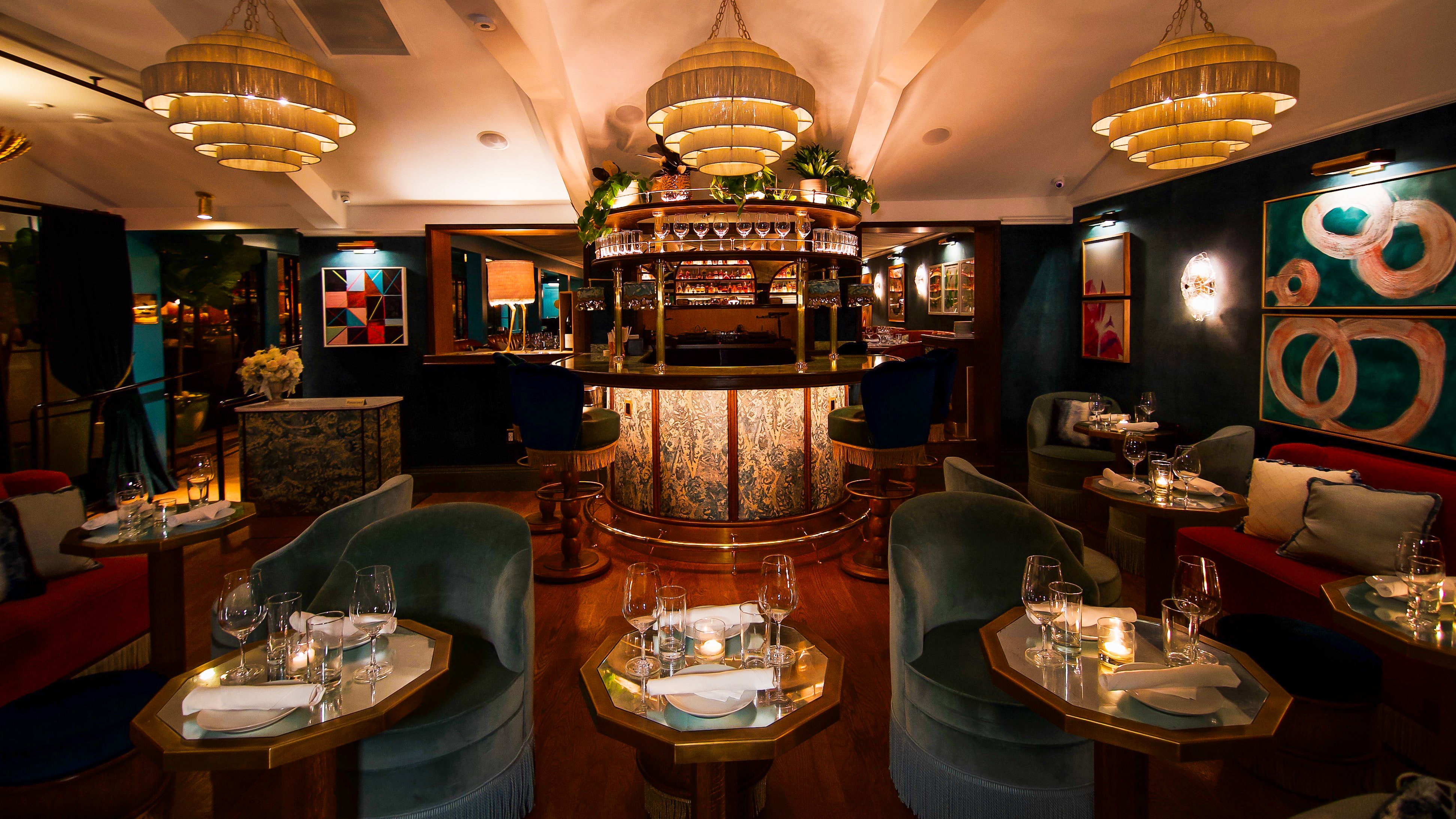 Stylish bar area in Olivetta, perfect for upscale events and intimate gatherings.