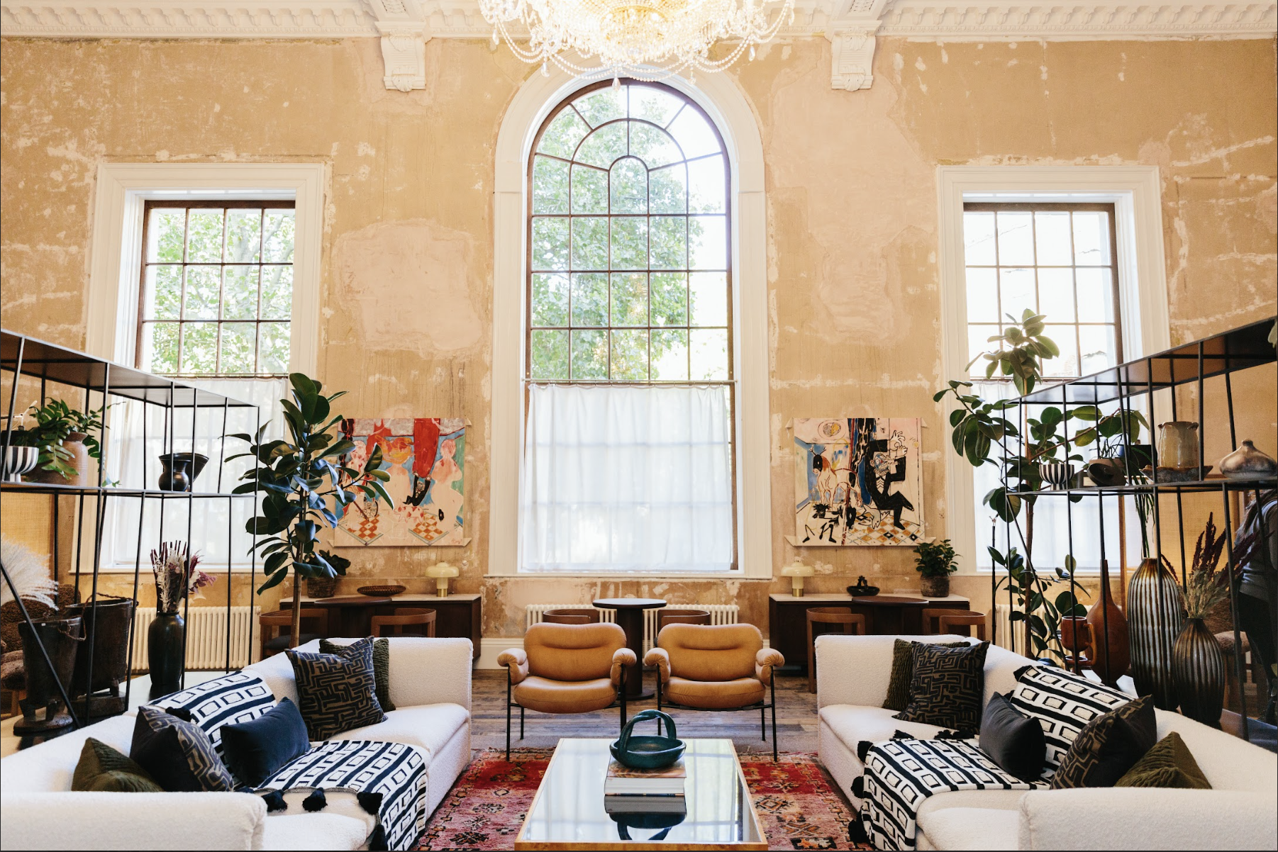Stylish meeting space with natural light for creative events at Knotel Workclub.