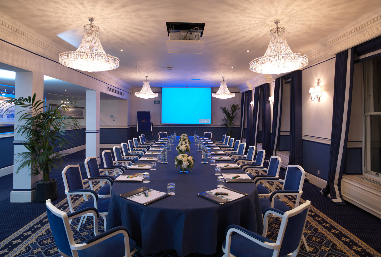 Charles Suite - kbec4fgicsc.jpg