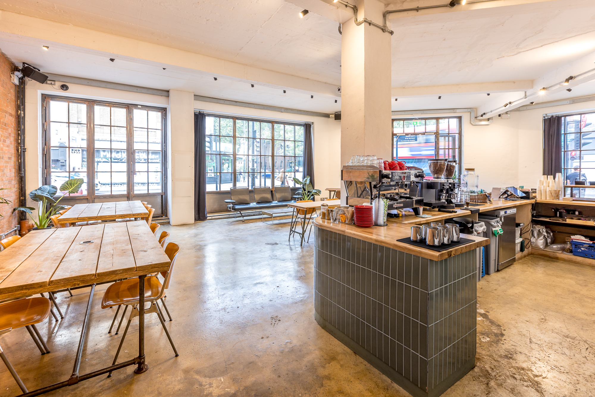 Versatile event space in Kachette Shoreditch with natural light for meetings and networking.