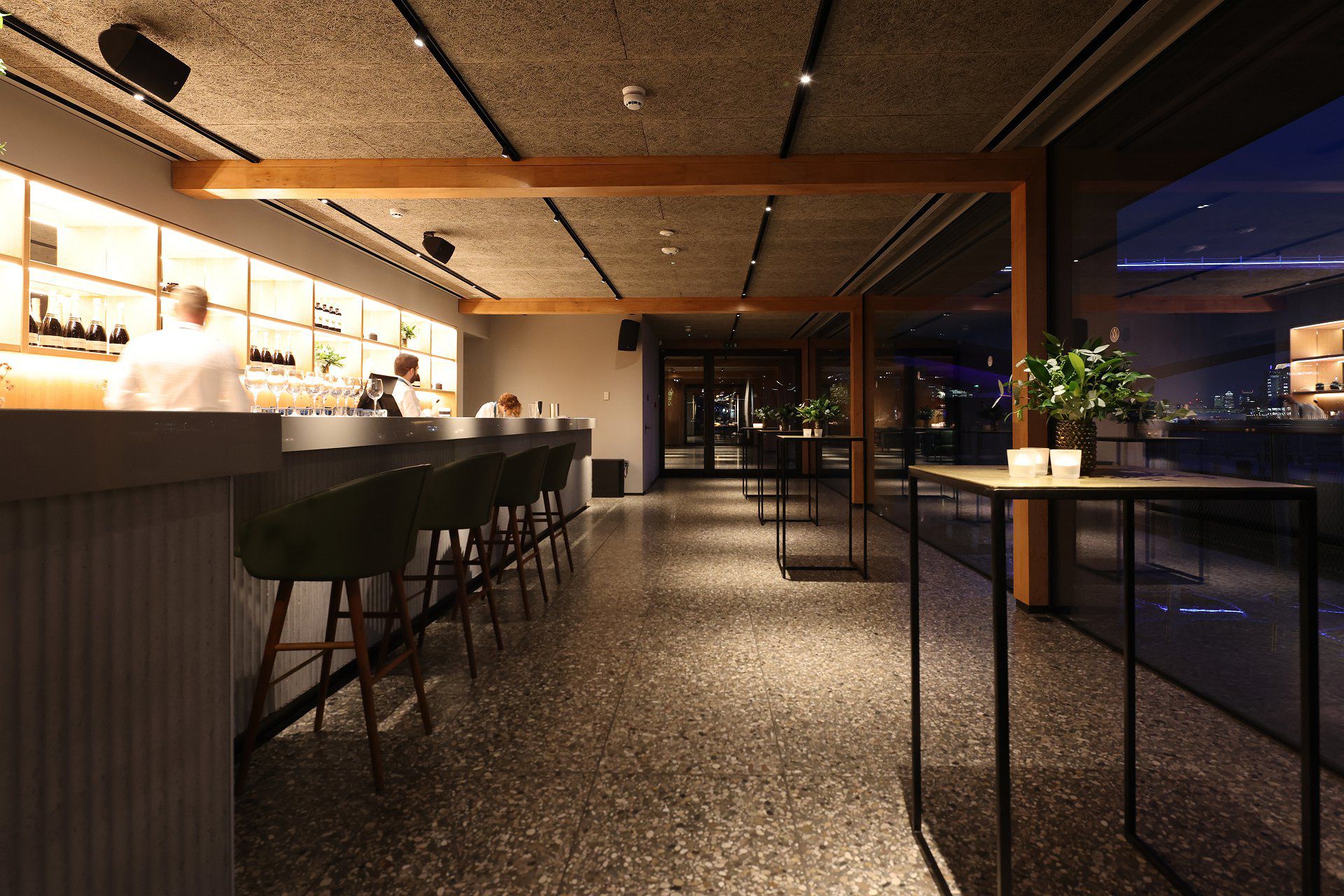 Woods Quay - sx12gnk05ss.jpg