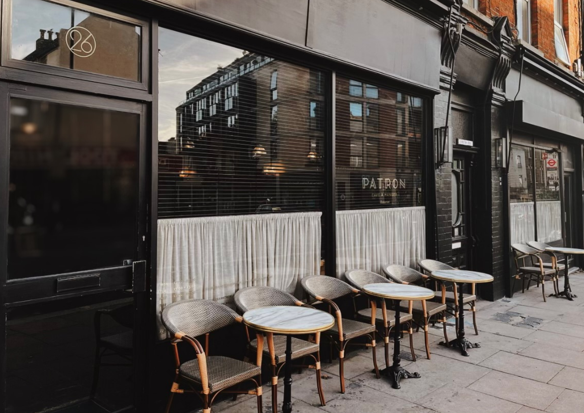 Bar & Bistro - fjzvulhpz3b.png