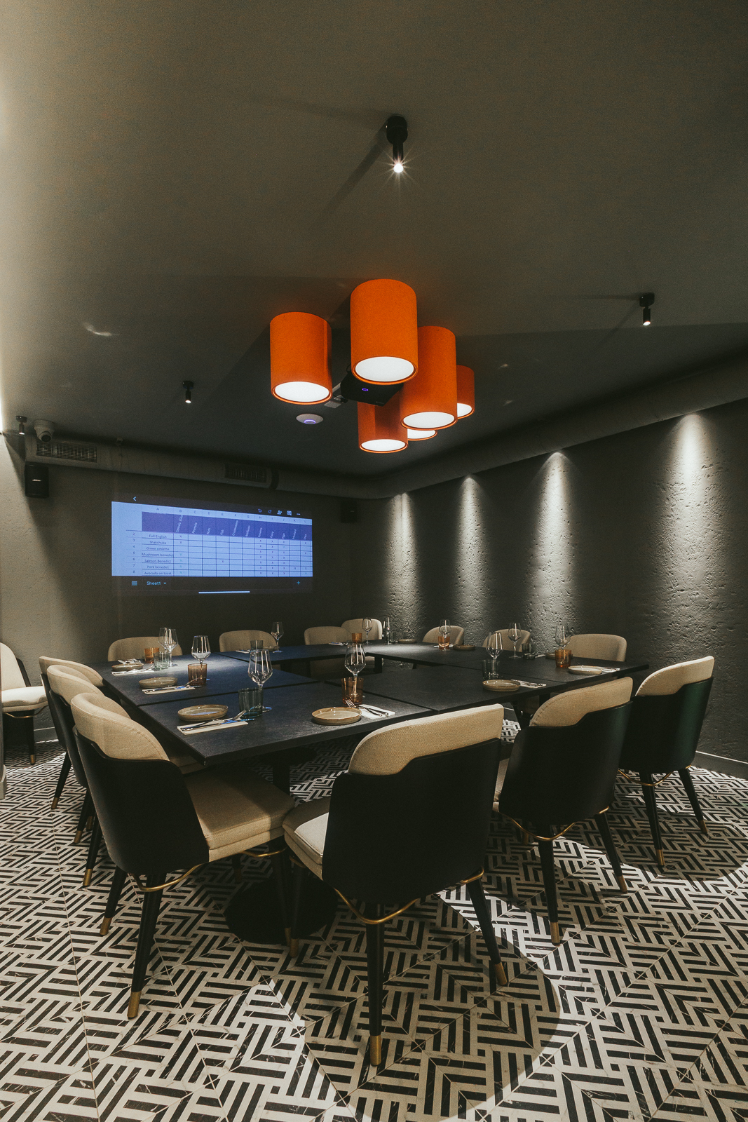 Private Room - yehkd3oikxe.jpg