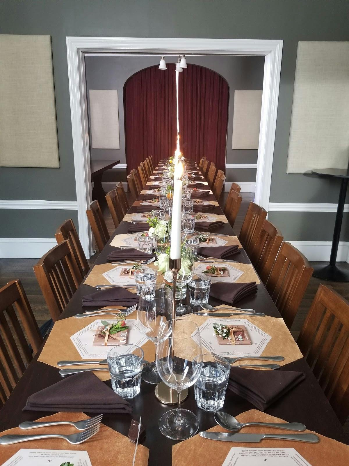 Naked Kitchen - >Sara Silberstang</a>