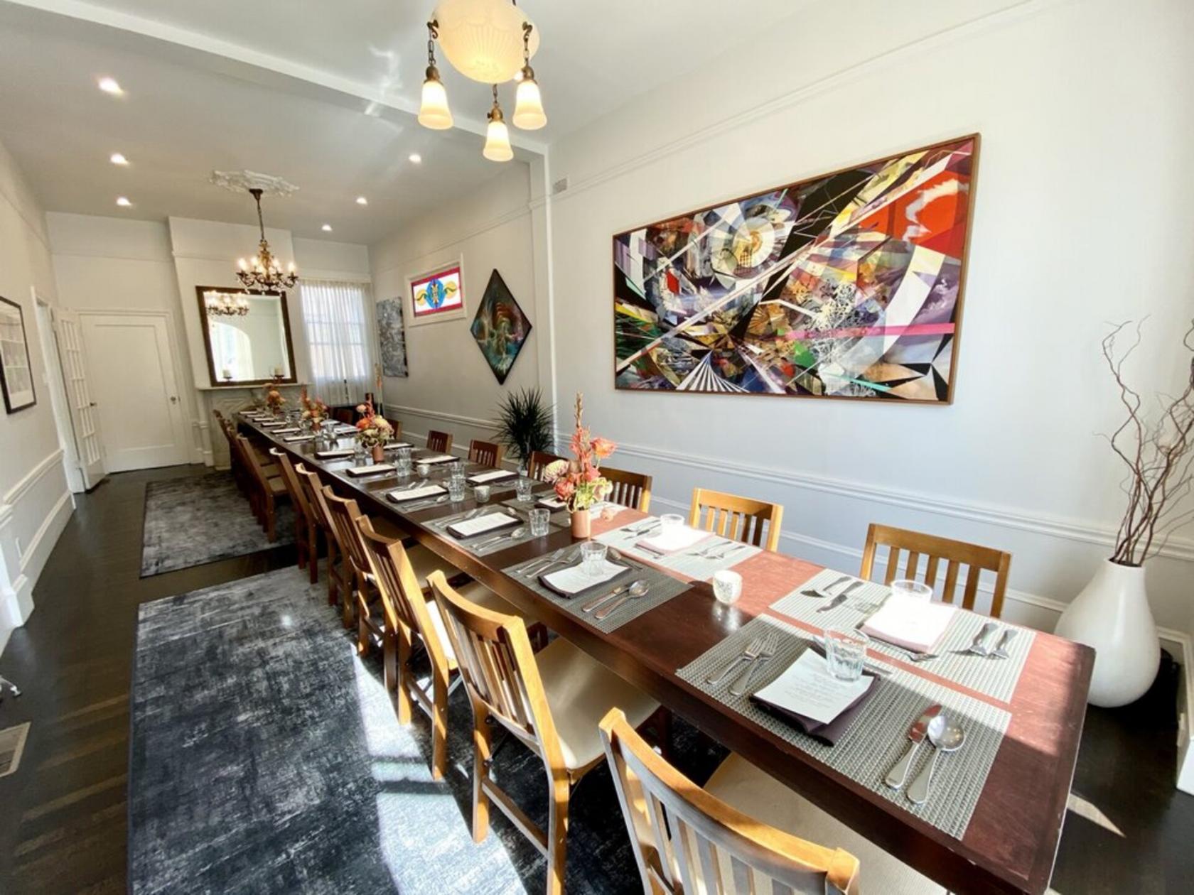 Elegant dining space in Naked Kitchen, ideal for intimate gatherings and corporate meetings.