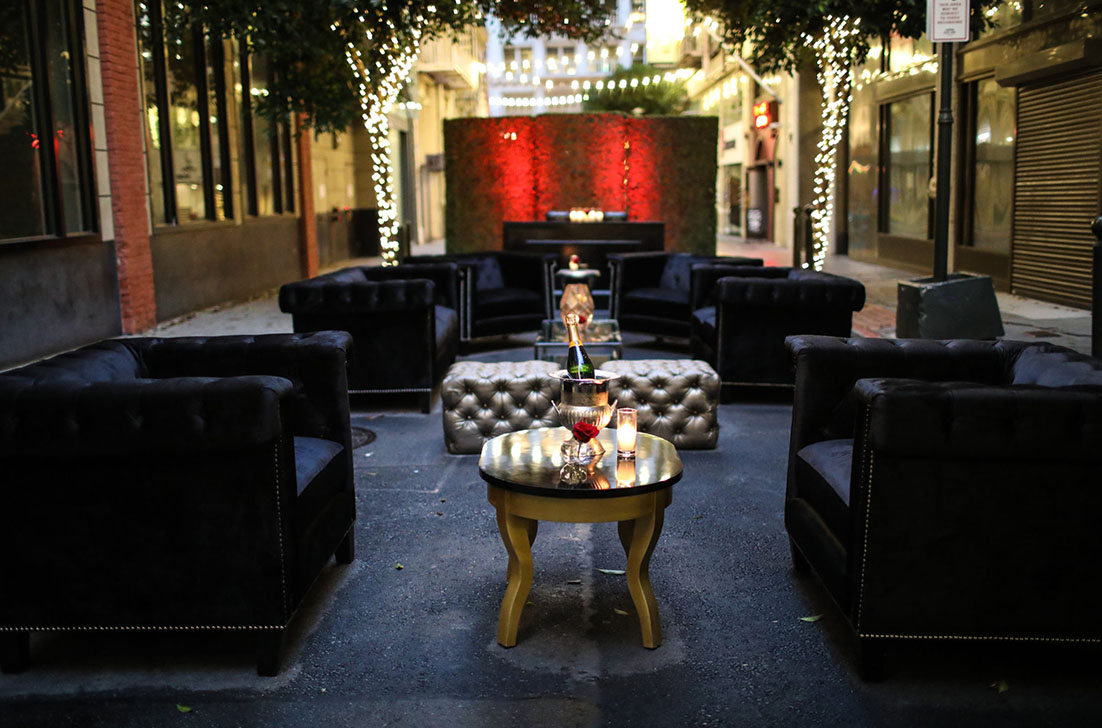 Stylish outdoor lounge at Hawthorn SF, perfect for networking events and cocktail receptions.