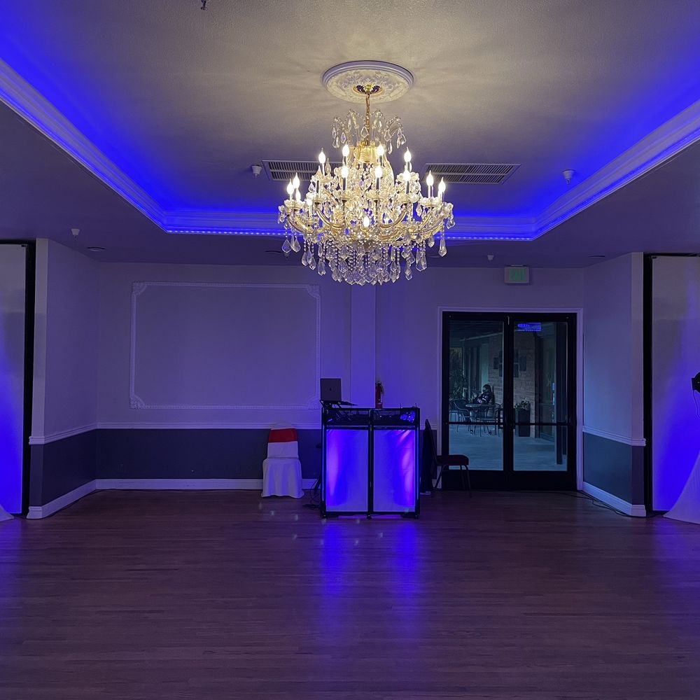 Elegant banquet hall with chandelier, perfect for weddings and events in Norwalk.