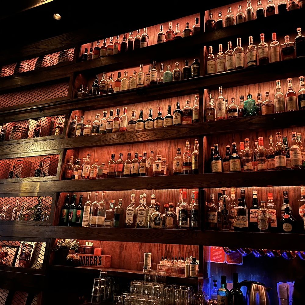 Sophisticated bar at The Buyout, ideal for networking receptions and cocktail hours.