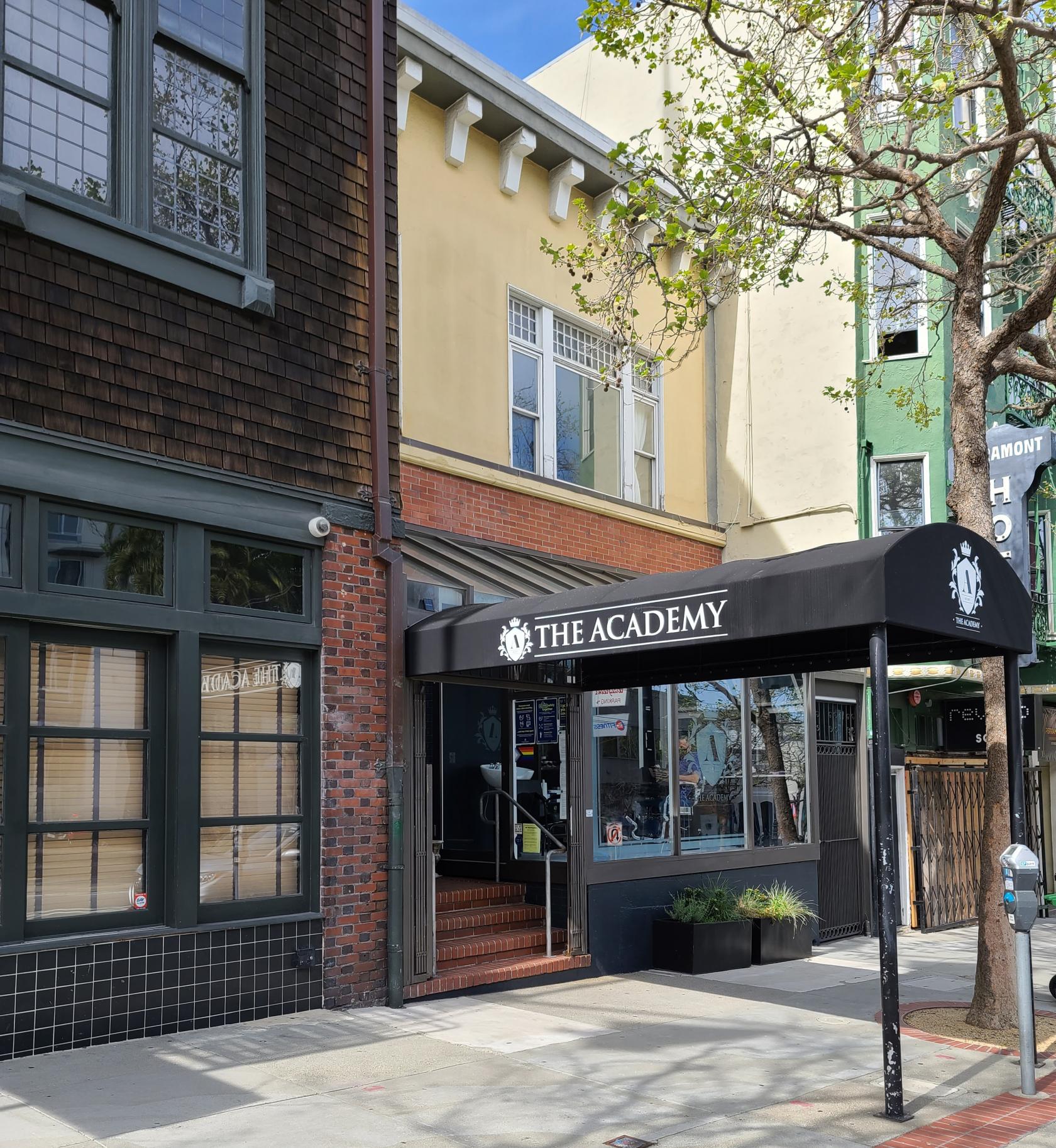 Charming Lounge in The Academy SF with inviting entrance for events and meetings.