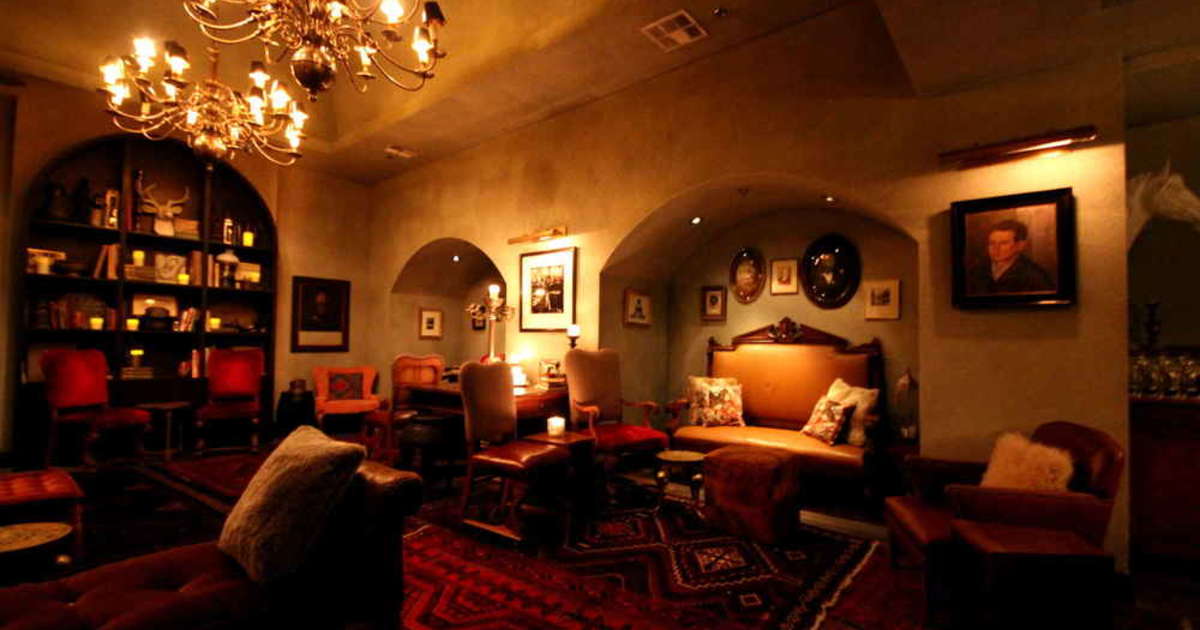 Cozy lounge at The Cavalier - Marianne's, perfect for networking events and intimate meetings.