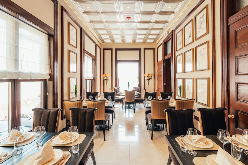 Elegant Champagne Room at Mansion on Sutter, ideal for upscale events and private dinners.