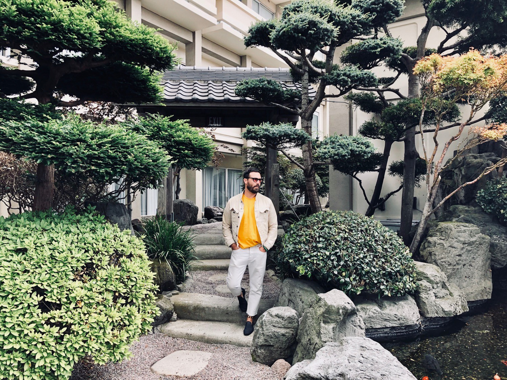 Serene outdoor courtyard at Hotel Kabuki, ideal for intimate gatherings and retreats.