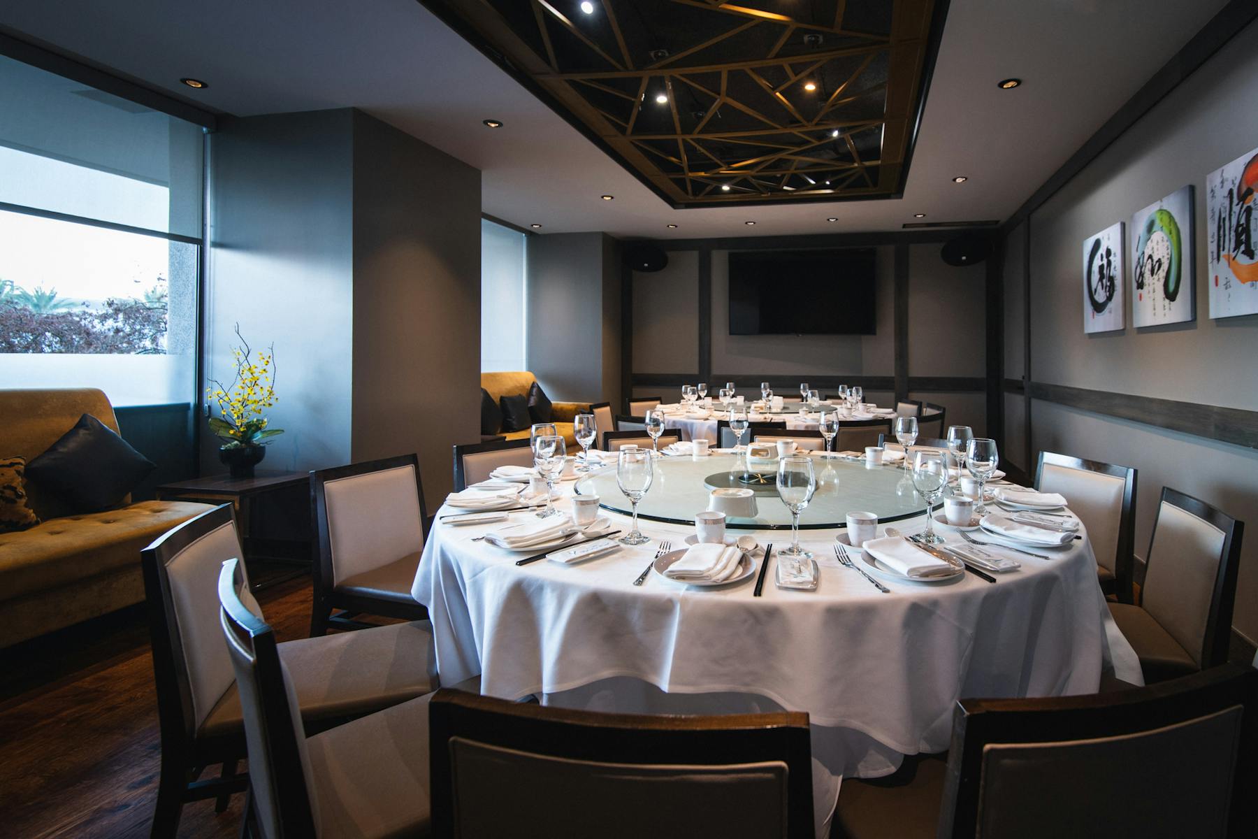 Hong Kong Room at Harborview Restaurant: elegant private dining for upscale events.