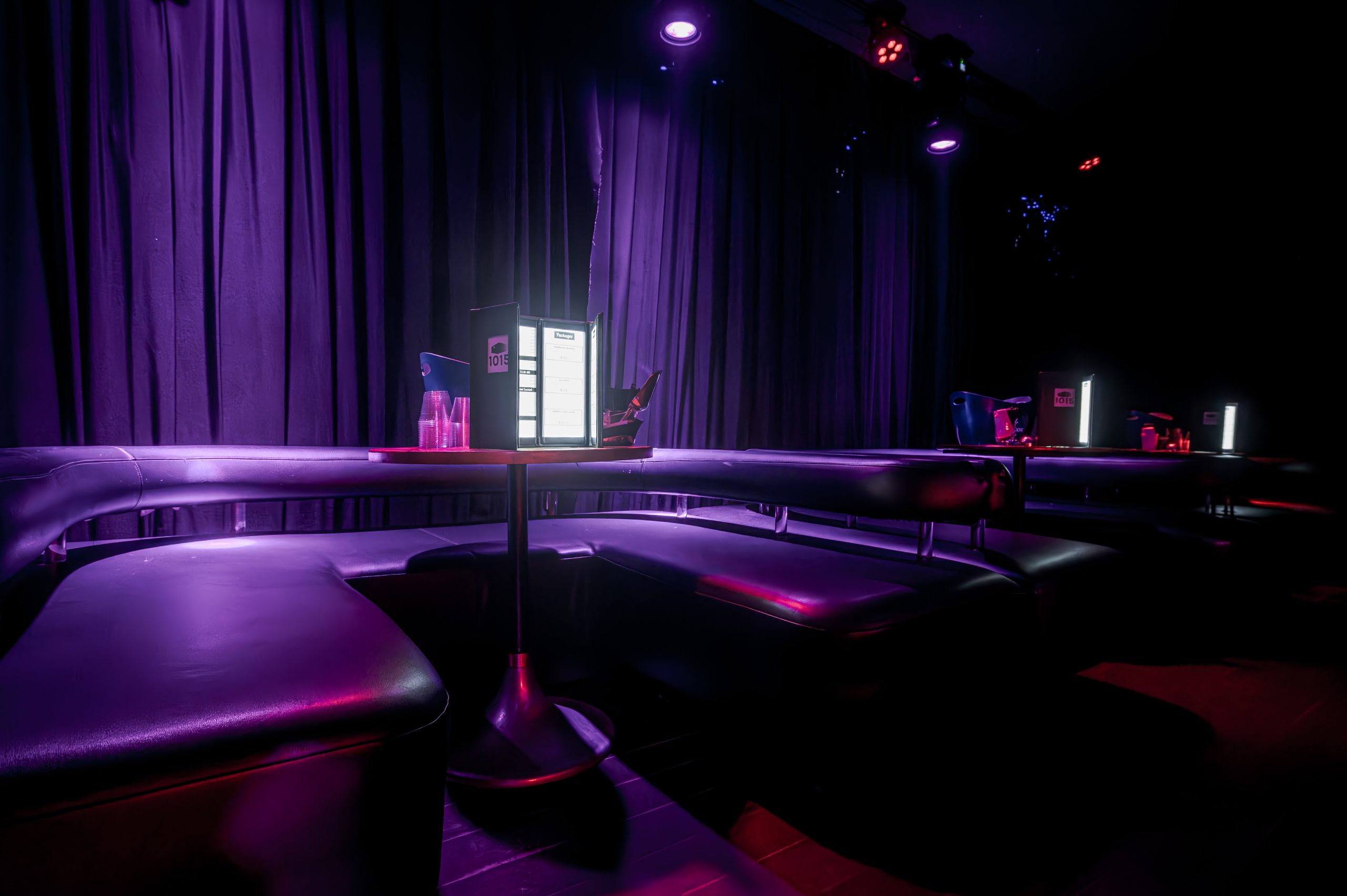 Stylish Green Room at 1015 Folsom, perfect for intimate gatherings and networking events.