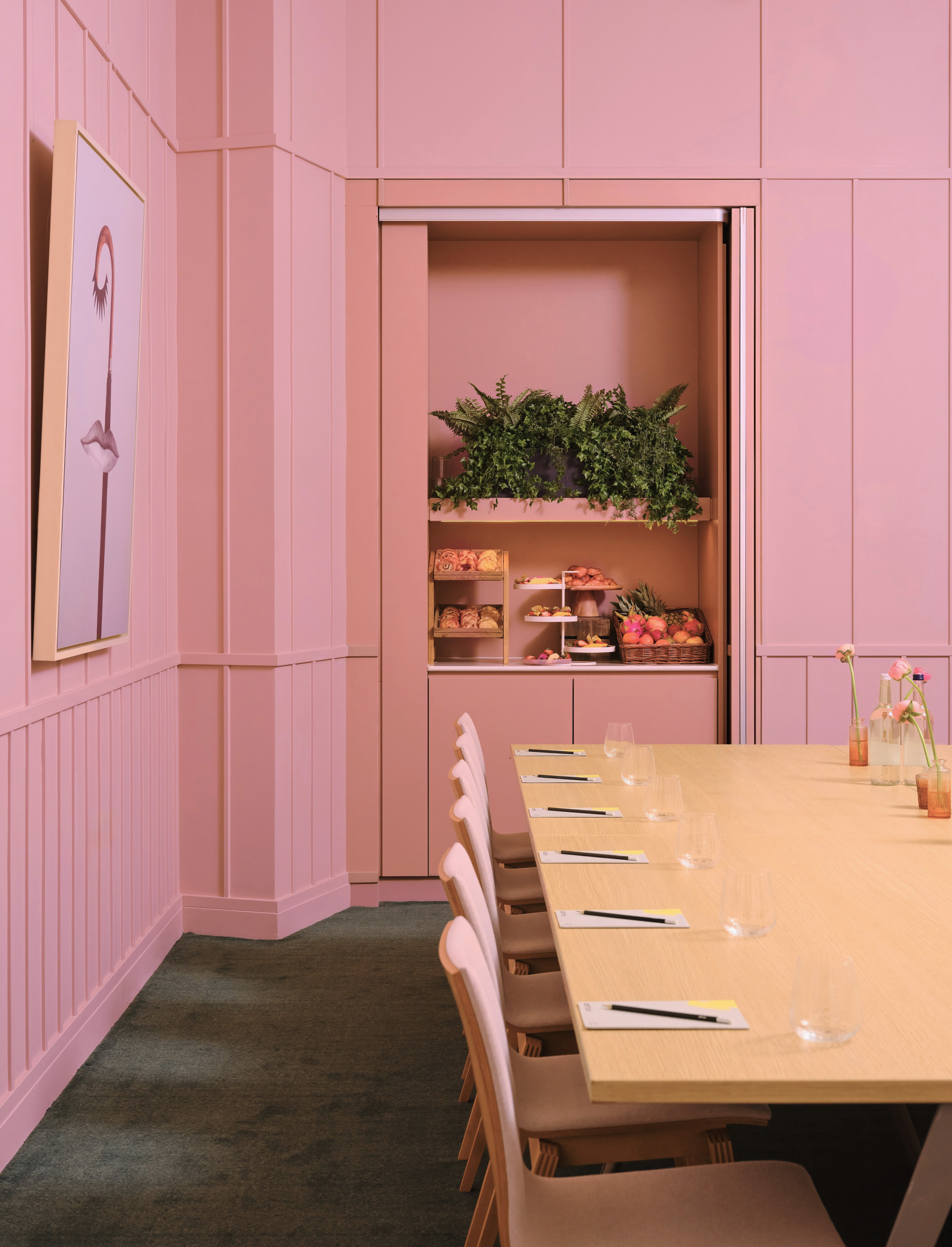 Creative Room 3 at art'otel London: stylish meeting space with pink tones for brainstorming sessions.