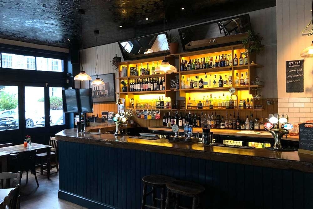 The Lansdowne Pub - image 7