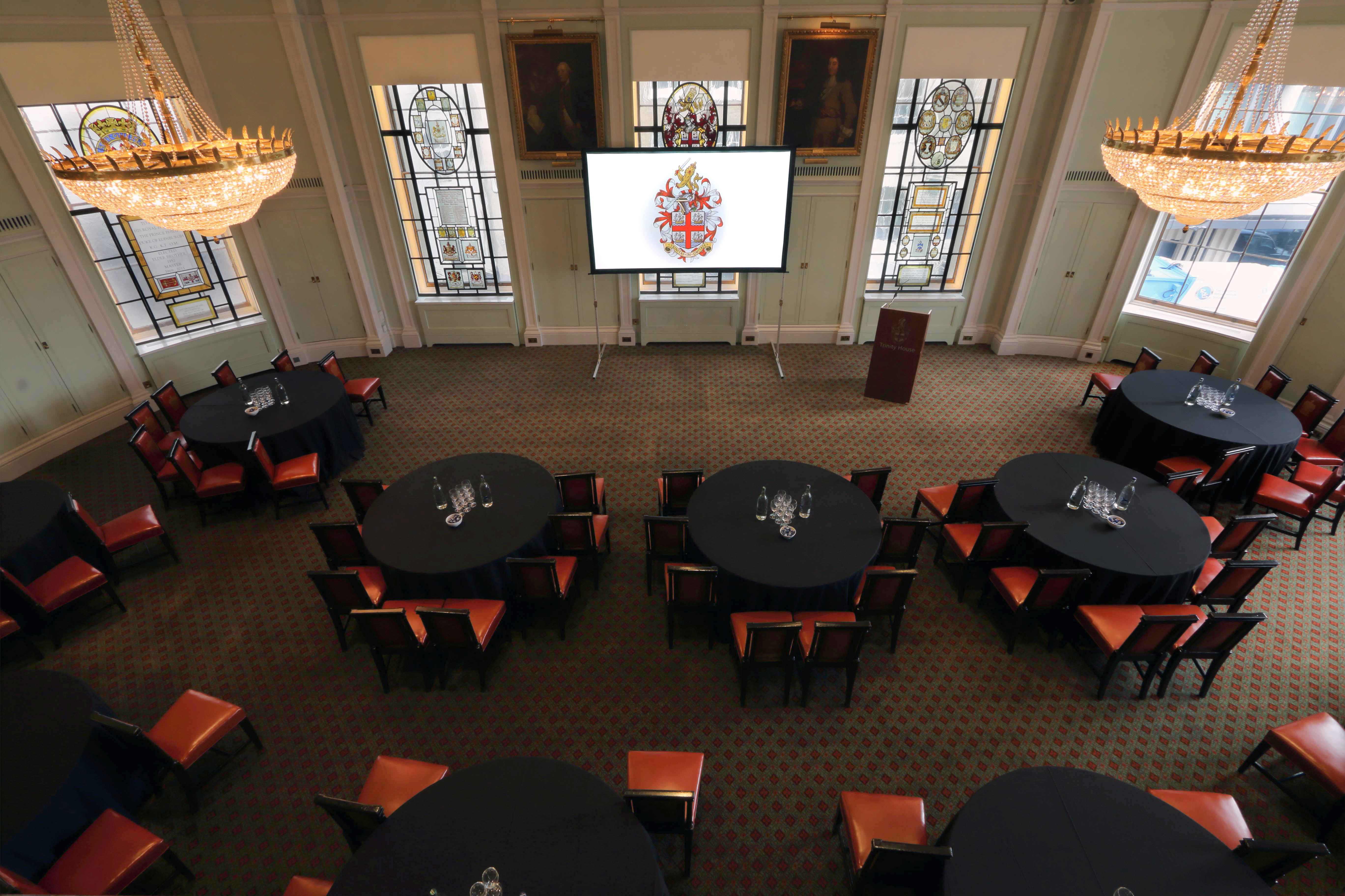 The Library - qm1oiaadklq.jpg