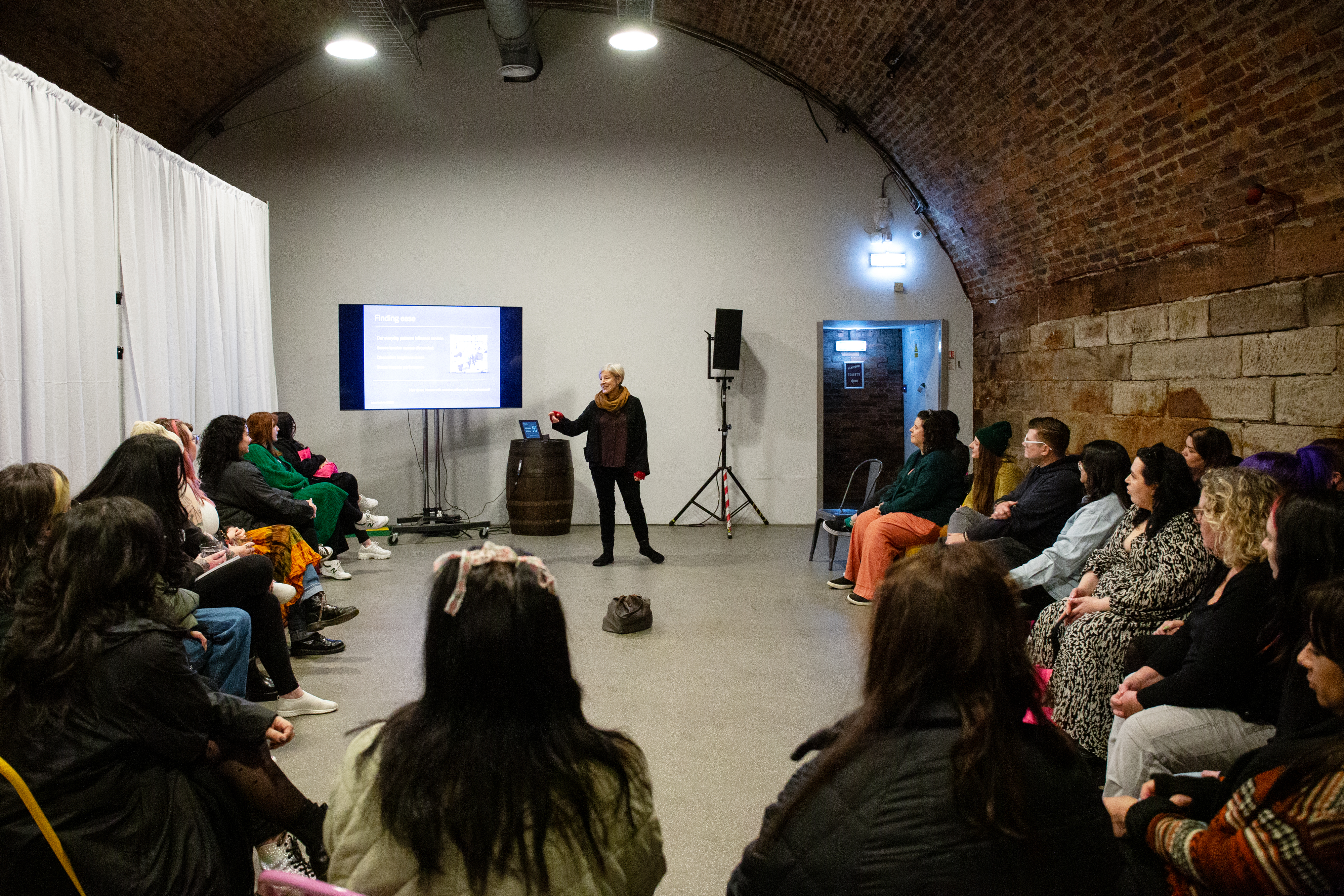 Platform - fq3lgomtd5a.jpg