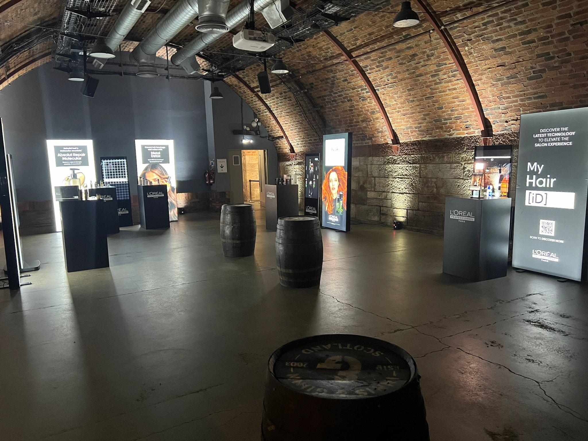 Platform - m3u0sfexqlr.jpg