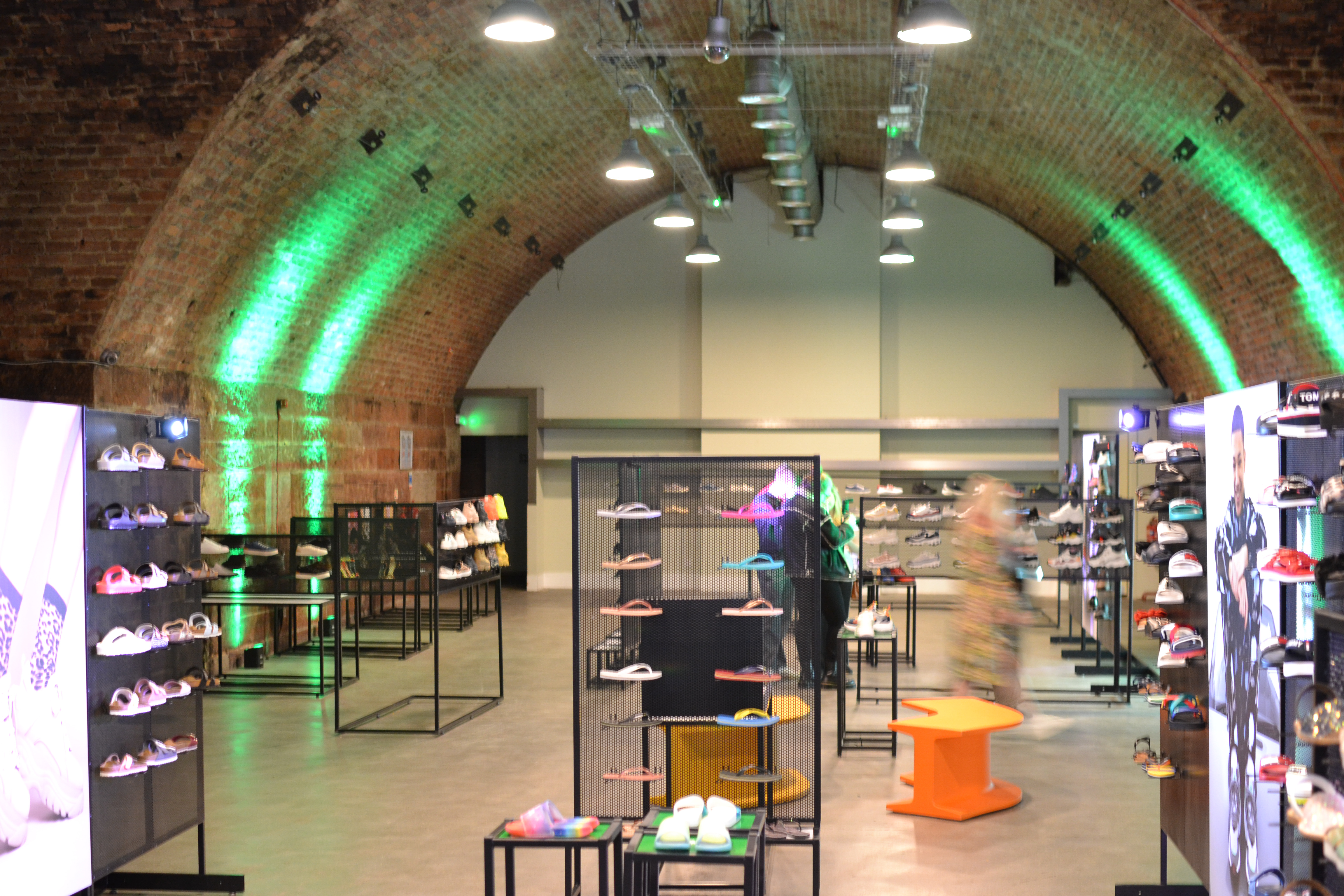 Platform - vzgwcs13iea.jpg