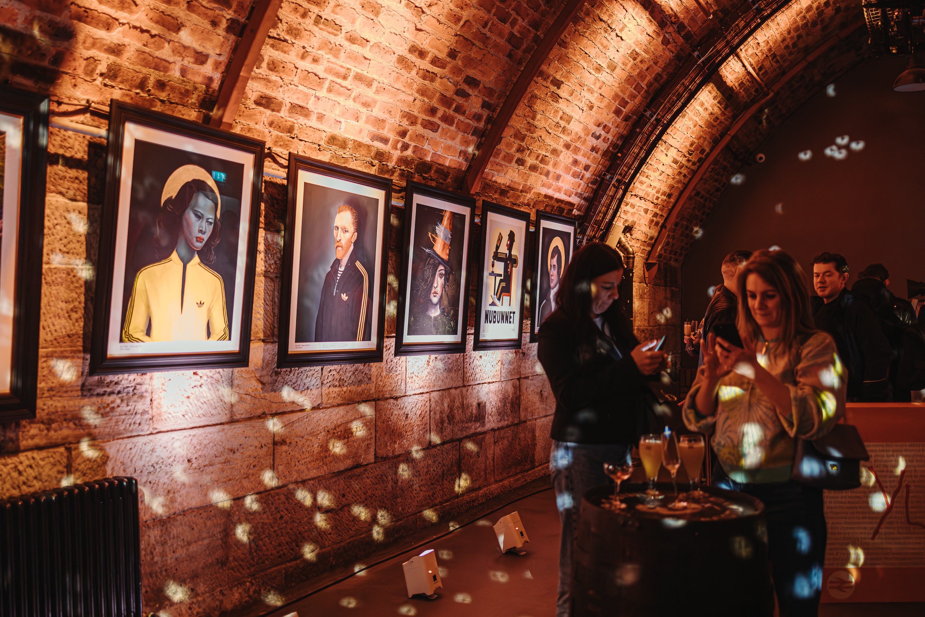 Platform - zn0bodnkiig.jpg