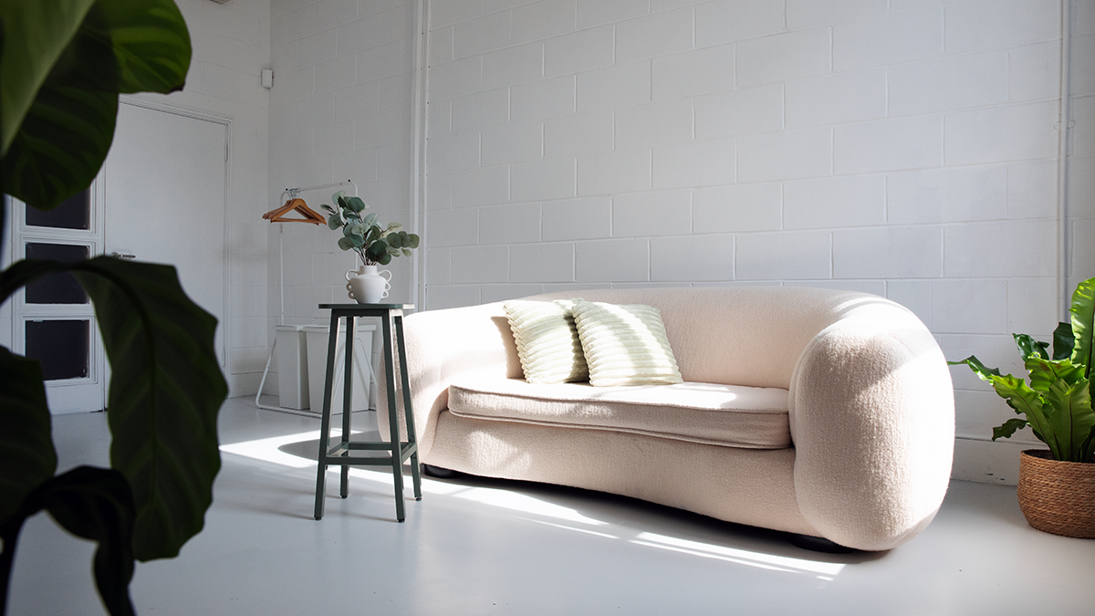 Stylish lounge in Bijou Room, Klatch Studio for networking and meetings.