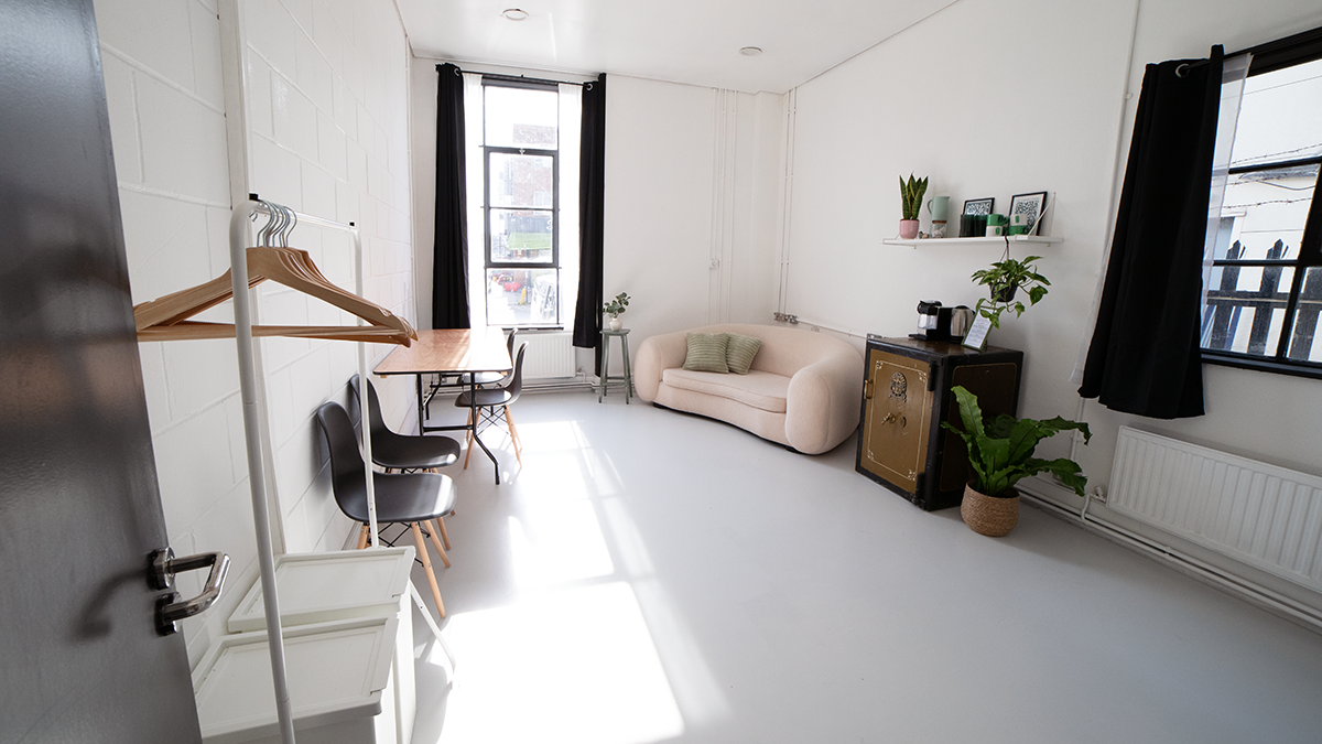 Bijou Room - zdosiwtzqr3.png